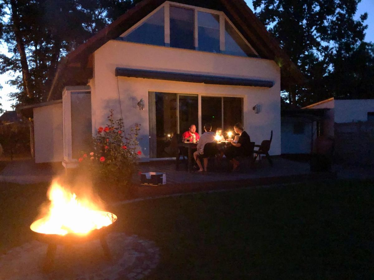 Ferienhaus Direkt An Der Spree Mit Whirlpool Und Sauna Berlín Exteriér fotografie