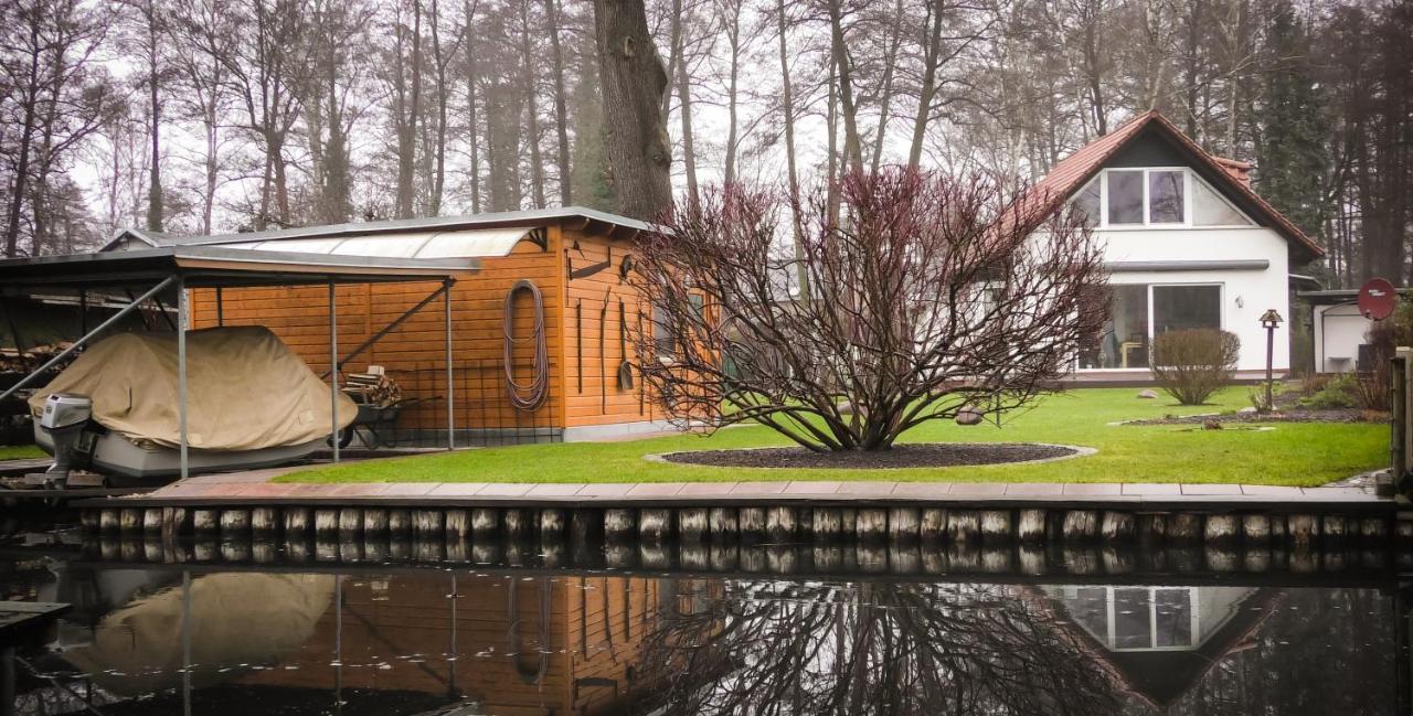 Ferienhaus Direkt An Der Spree Mit Whirlpool Und Sauna Berlín Exteriér fotografie